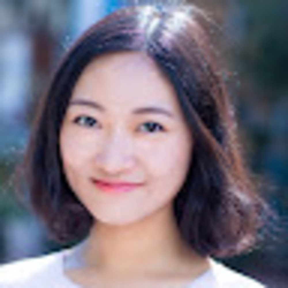 Meet your Posher, Claudia